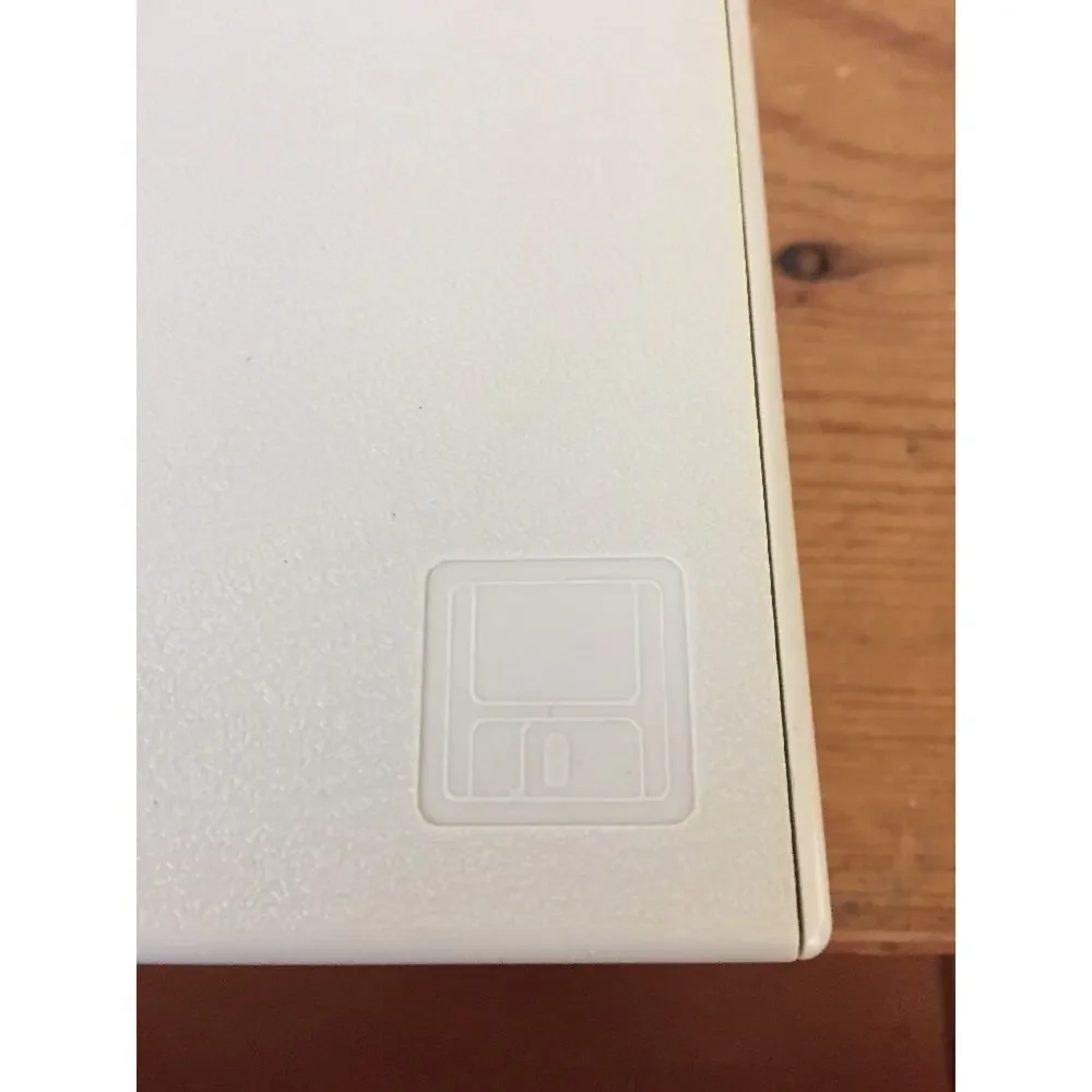 Vintage Sony 3.5in Floppy Disk Media Storage Case Top Open Hard Body Box Beige